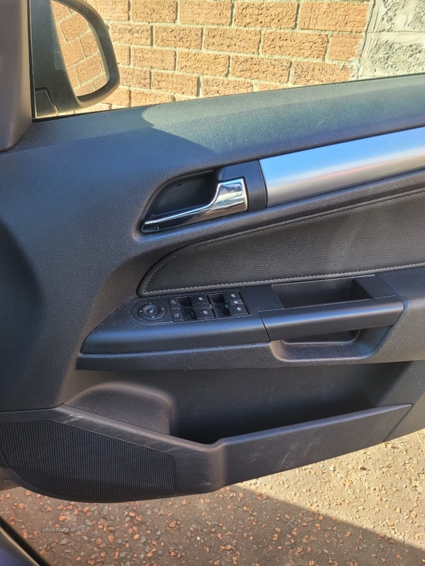 Vauxhall Astra 1.9 CDTi Elite [120] 5dr in Antrim
