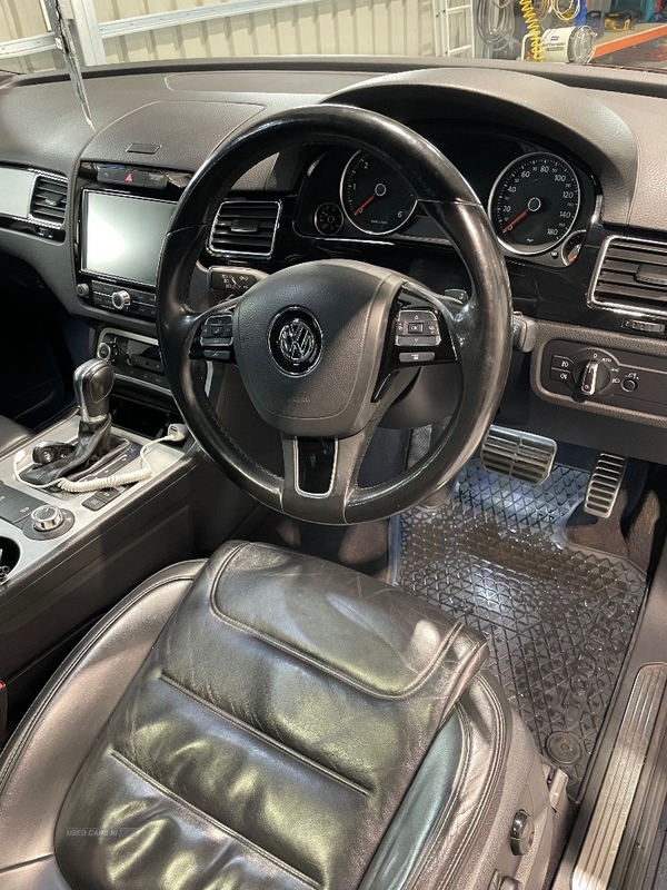 Volkswagen Touareg 3.0 V6 TDI 245 Altitude 5dr Tip Auto in Armagh