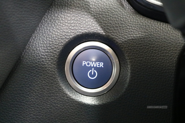 Toyota Corolla 1.8 VVT-i Hybrid Icon 5dr CVT in Down