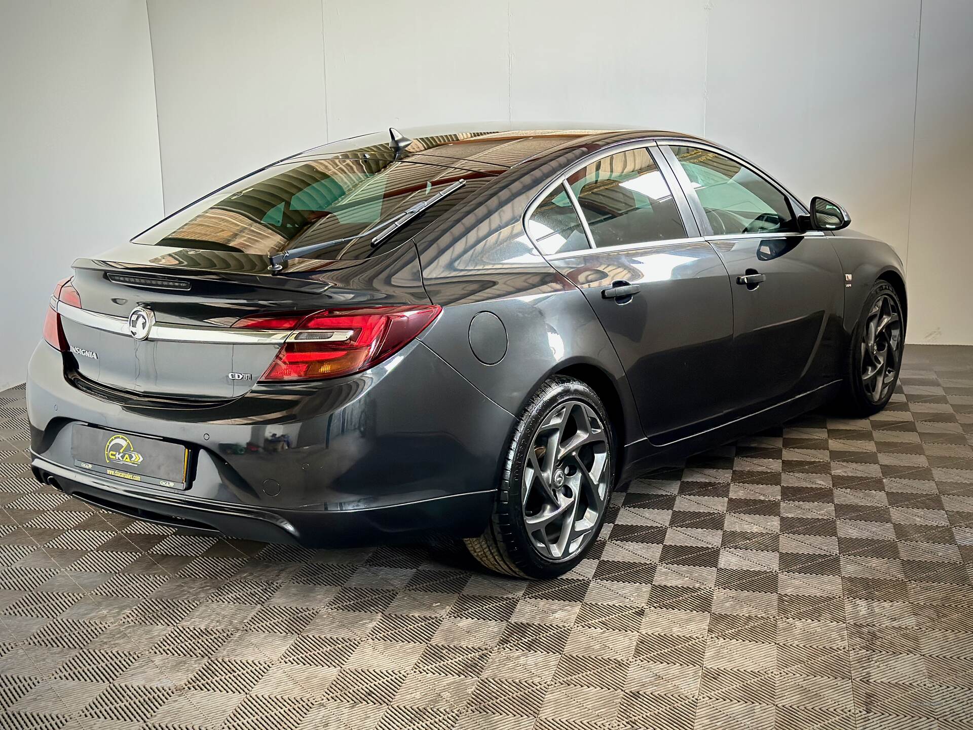 Vauxhall Insignia DIESEL HATCHBACK in Tyrone