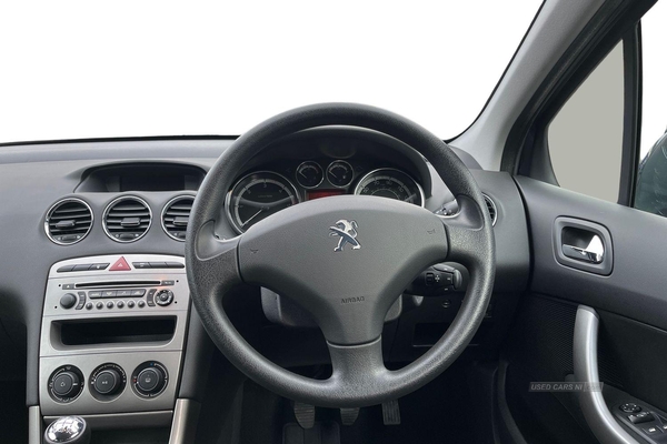 Peugeot 308 1.6 HDi 92 Access 5dr, Manual Transmission, Large Boot Space, Air Conditioning, Isofix Seats, Electric Windows, CD player in Derry / Londonderry