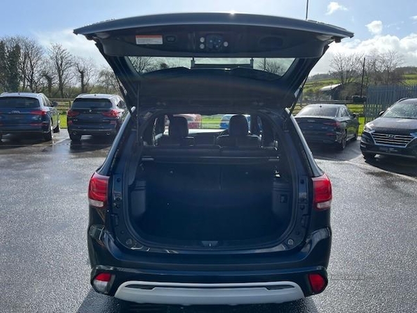 Mitsubishi Outlander PHEV 4H in Derry / Londonderry
