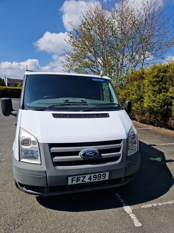 Ford Transit Low Roof Van TDCi 85ps in Down