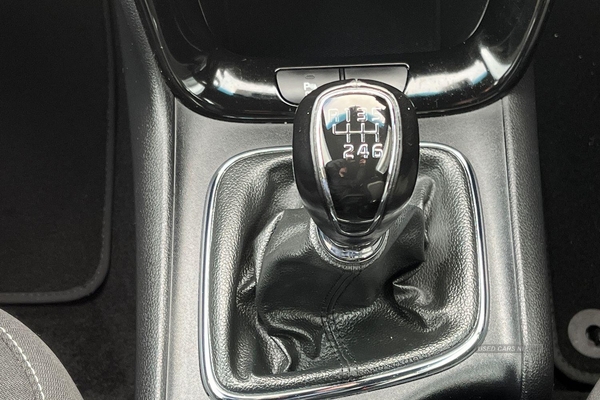 Kia Pro Ceed Diesel Hatchback 1.6 CRDi SE EcoDynamics 3dr, Multimedia Screen, Parking Sensors, Reverse Camera, Multifunction Steering Wheel, Sat Nav in Derry / Londonderry
