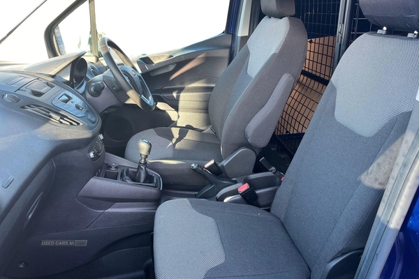 Ford Transit Courier Leader 1.5 TDCi 6 Speed, CRUISE CONTROL, USB CONNECTION, MESH BULKHEAD in Derry / Londonderry