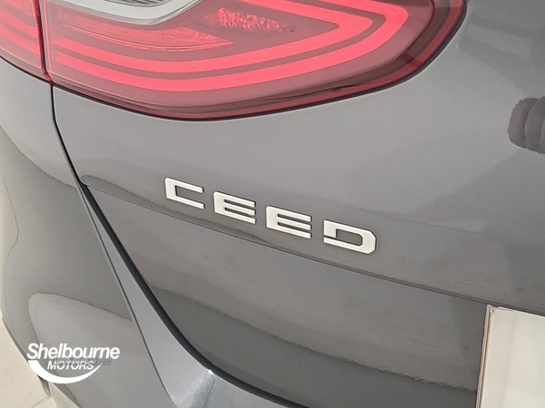 Kia Ceed 1.6 CRDi MHEV 2 Hatchback 5dr Diesel Hybrid Manual Euro 6 (s/s) (134 bhp) in Down