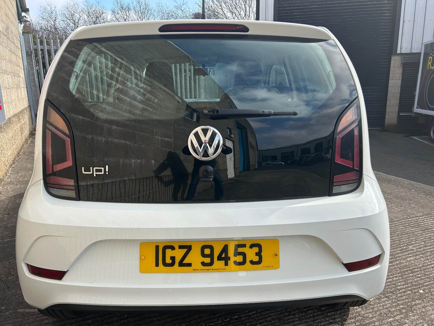 Volkswagen Up HATCHBACK in Down