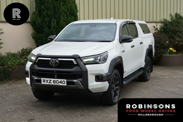 Toyota Hilux 2.8 INVINCIBLE X 4WD D-4D DCB 202 BHP BLUETOOTH, ALLOYS, SAT NAV, EXTRAS in Down