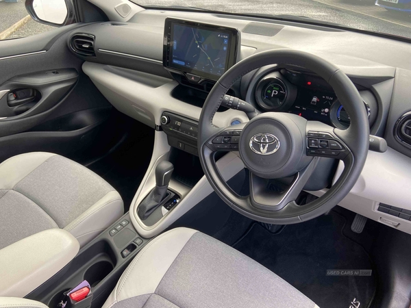 Toyota Yaris 1.5 Hybrid Excel 5dr CVT in Down
