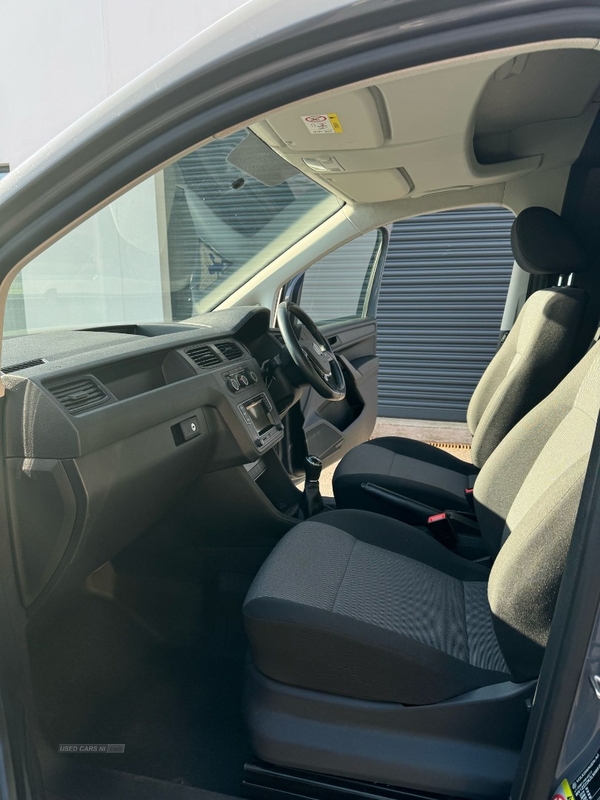 Volkswagen Caddy Maxi 2.0 TDI BlueMotion Tech 102PS Startline Van in Antrim