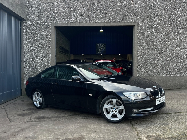BMW 3 Series COUPE in Down