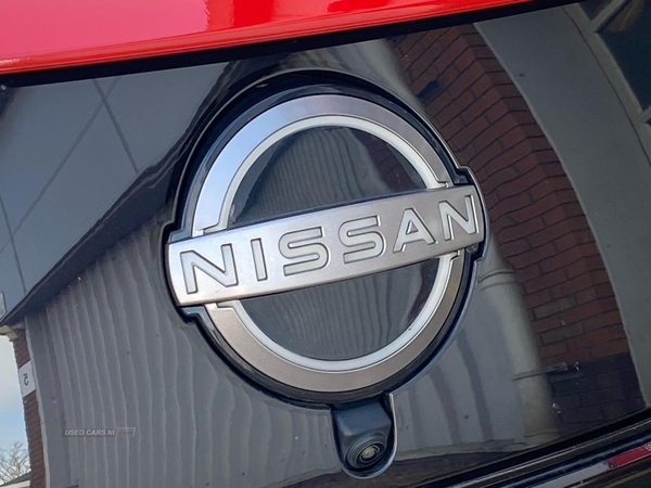 Nissan LEAF 110Kw Tekna 39Kwh 5Dr Auto in Armagh