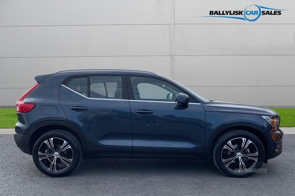 Volvo XC40 T3 INSCRIPTION PRO AUTO IN BLUE WITH ONLY 23K in Armagh