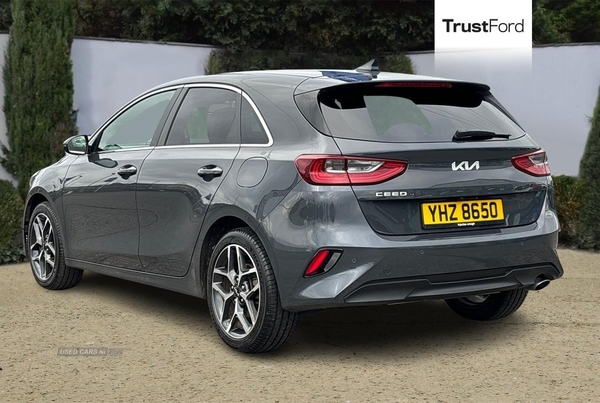 Kia Ceed 3 ISG 5DR - REVERSING CAM w/ PARKING SENSORS, LANE KEEPING AID, SAT NAV, DUAL ZONE CLIMATE CONTROL, CRUISE CONTROL + SPEED LIMITER and more in Antrim
