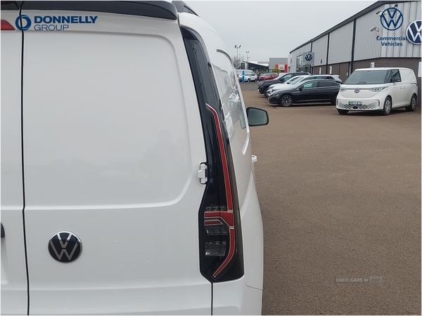 Volkswagen Caddy 2.0 TDI 122PS Commerce Pro Van DSG in Derry / Londonderry