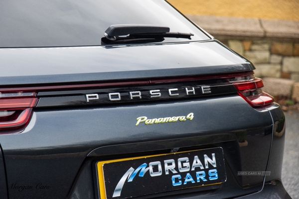 Porsche Panamera SPORT TURISMO in Down