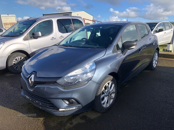 Renault Clio in Derry / Londonderry