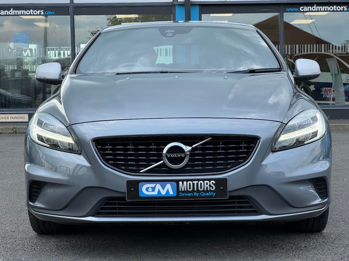 Volvo V40 DIESEL HATCHBACK in Tyrone