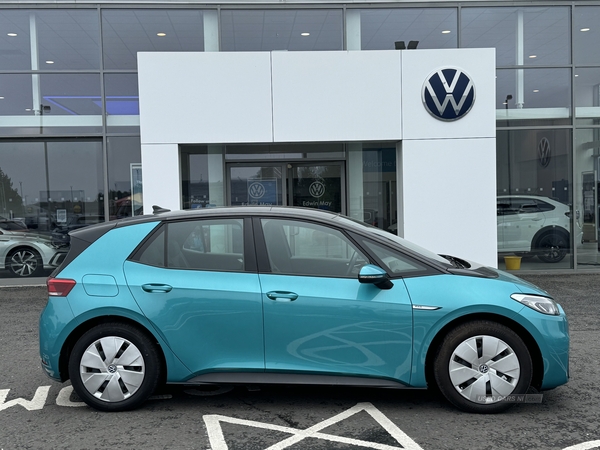 Volkswagen ID.3 Life ID.3 Life 58kWh (145ps) in Derry / Londonderry