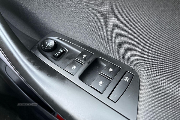 Vauxhall Astra 1.6 CDTi 16V ecoFLEX Design 5dr in Antrim