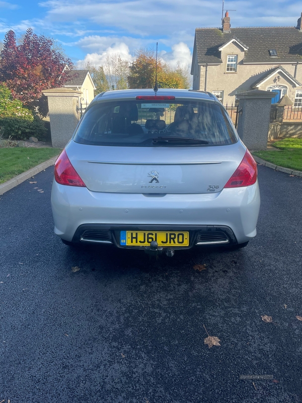 Peugeot 308 1.6 e-HDi 112 Active 5dr in Tyrone
