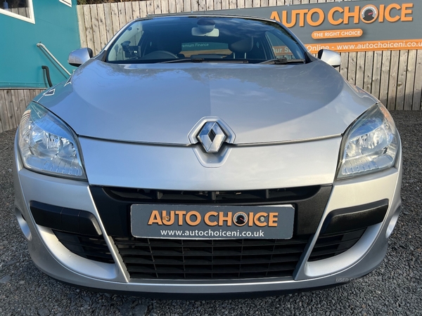 Renault Megane COUPE in Down