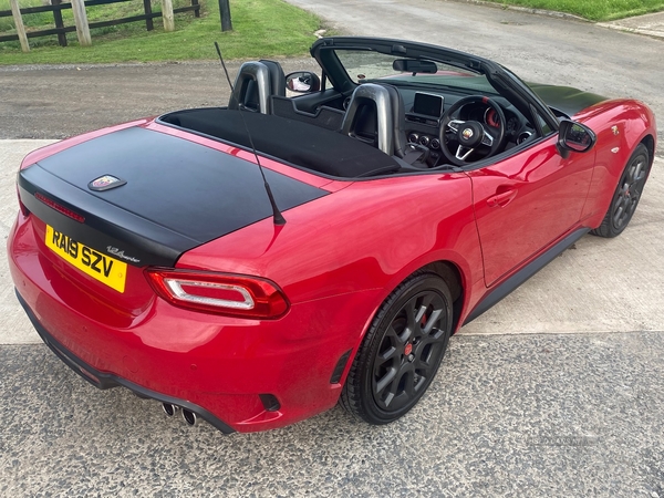 Abarth 124 Spider ROADSTER in Down