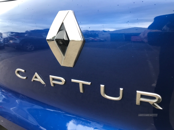 Renault Captur S EDITION TCE EDC in Down
