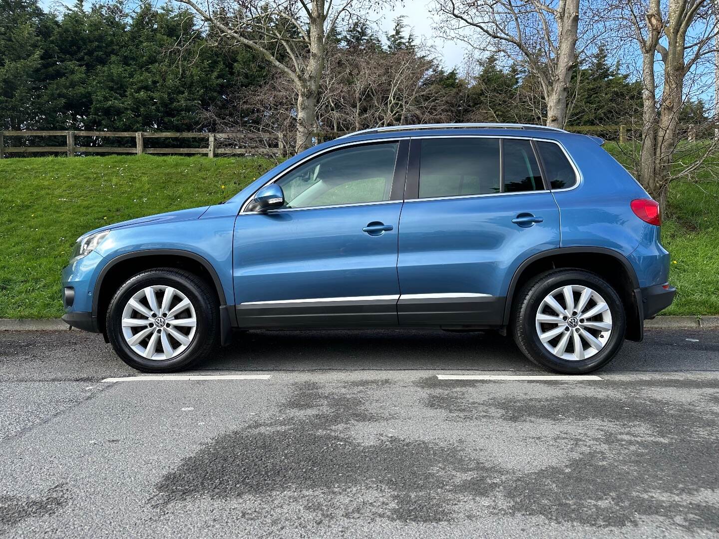 Volkswagen Tiguan DIESEL ESTATE in Down