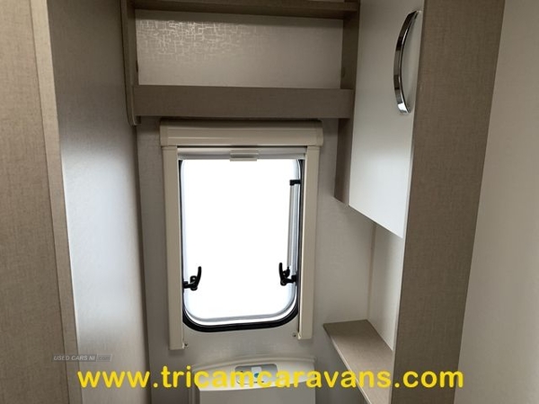 Sterling Eccles 565/4, Twin Fixed Beds, Separate Shower in Down