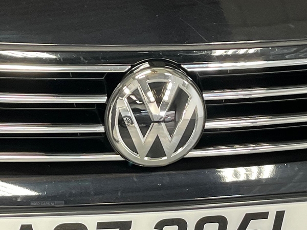 Volkswagen Passat 2.0 Tdi Se Business 5Dr in Antrim