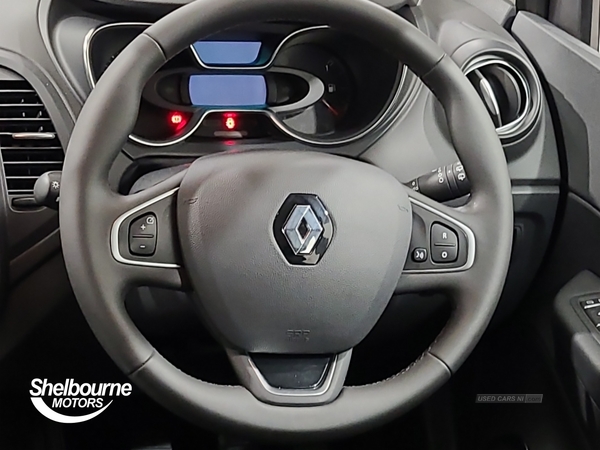 Renault Captur 1.5 dCi 90 Dynamique Nav 5dr Hatchback in Down