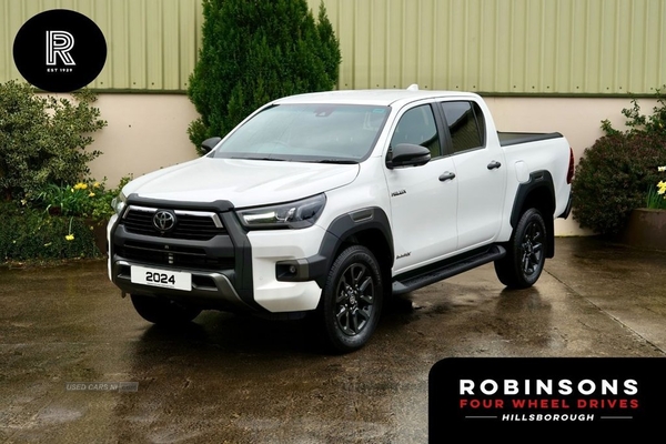 Toyota Hilux 2.8 INVINCIBLE X 4WD D-4D DCB 202 BHP ROLLER SHUTTER, TOW BAR, ALLOYS in Down