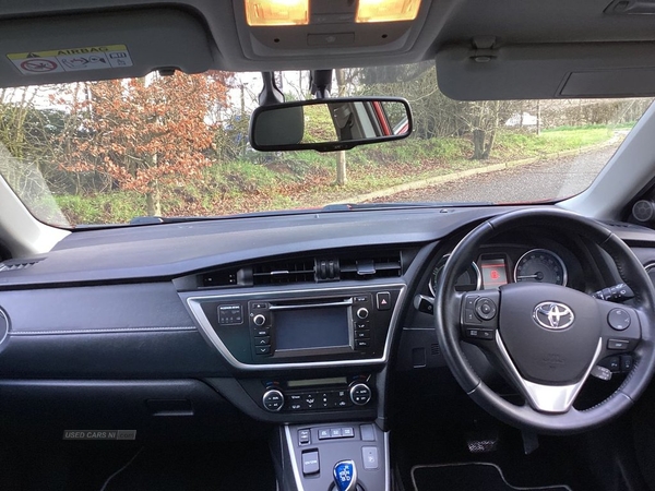 Toyota Auris 1.8 EXCEL VVT-I 5d 99 BHP in Antrim