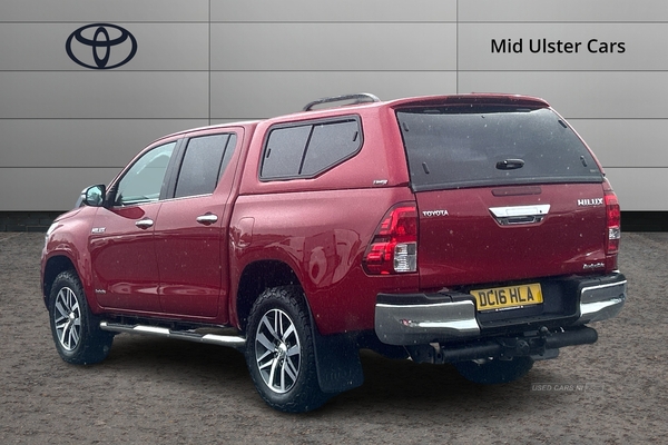 Toyota Hilux 2.4 D-4D Invincible Auto 4WD Euro 6 4dr (TSS) in Tyrone