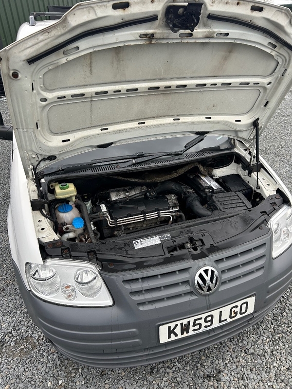Volkswagen Caddy C20 DIESEL in Down