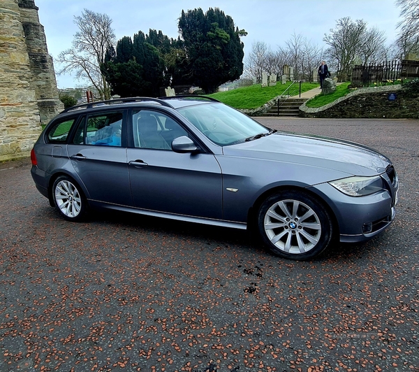 BMW 3 Series 318i SE 5dr in Down