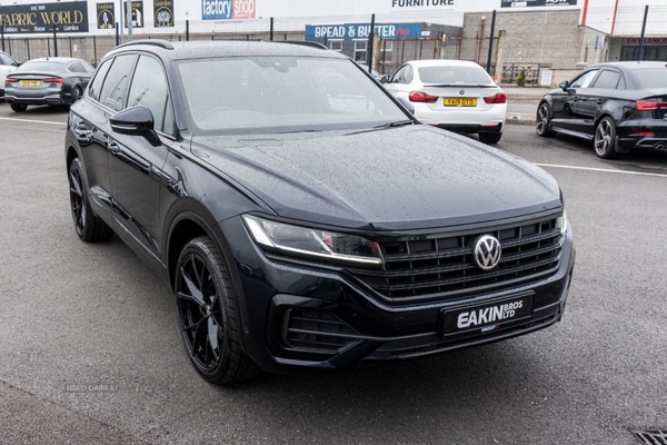 Volkswagen Touareg 3.0 V6 4Motion 231 R-Line 5dr Tip Auto in Derry / Londonderry