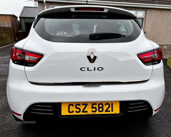 Renault Clio 0.9 TCE 75 Play 5dr in Antrim