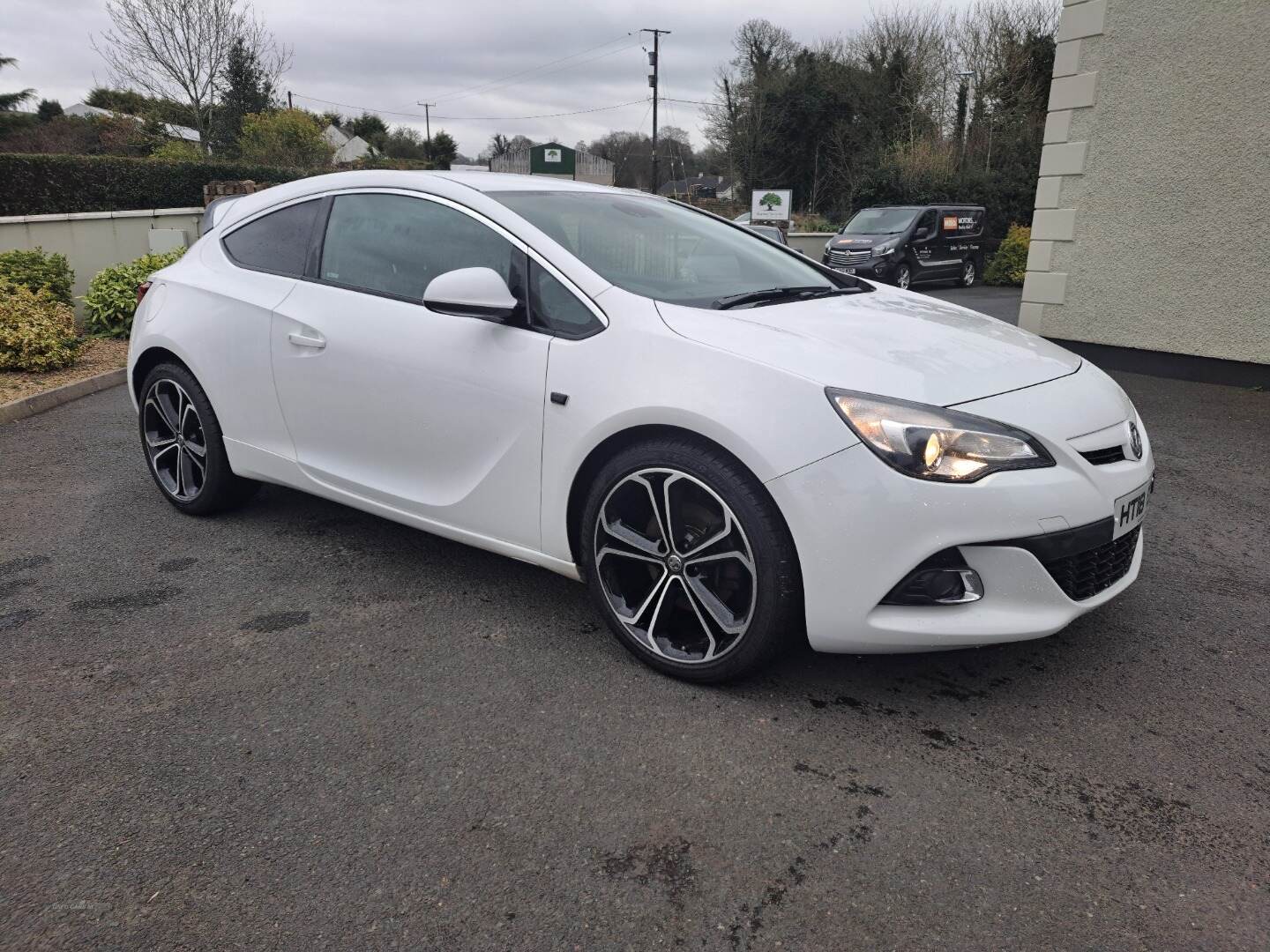 Vauxhall Astra GTC COUPE SPECIAL EDITIONS in Tyrone