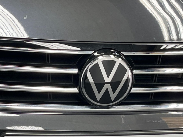 Volkswagen Passat 2.0 Tdi Evo Scr Sel 4Dr Dsg in Antrim