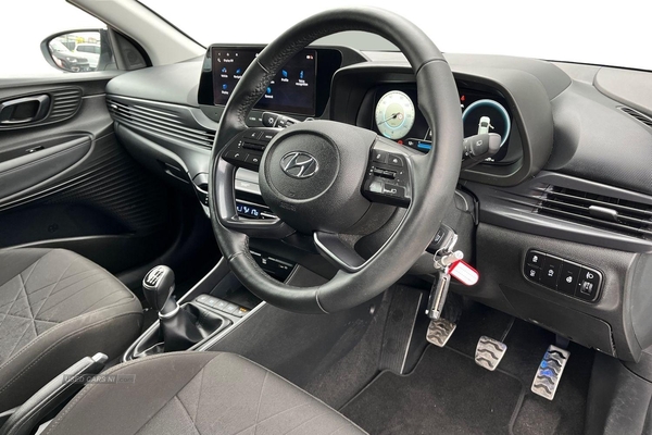 Hyundai Bayon T-GDI PREMIUM MHEV 5dr - DIGITAL COCKPIT, REVERSING CAMERA, HEATED SEATS + STEERING WHEEL, LANE KEEPING AID, SAT NAV, CRUISE CONTROL and more in Antrim