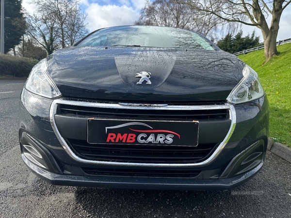 Peugeot 208 HATCHBACK in Down