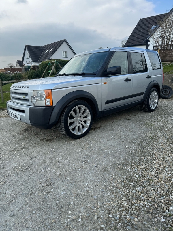 Land Rover Discovery 2.7 Td V6 7 seat 5dr in Tyrone