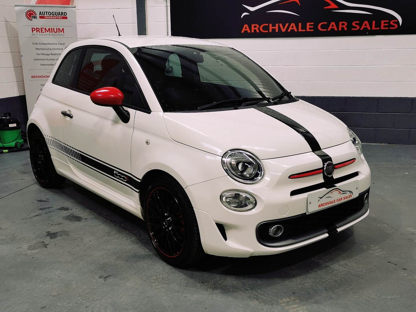 Fiat 500 HATCHBACK in Down