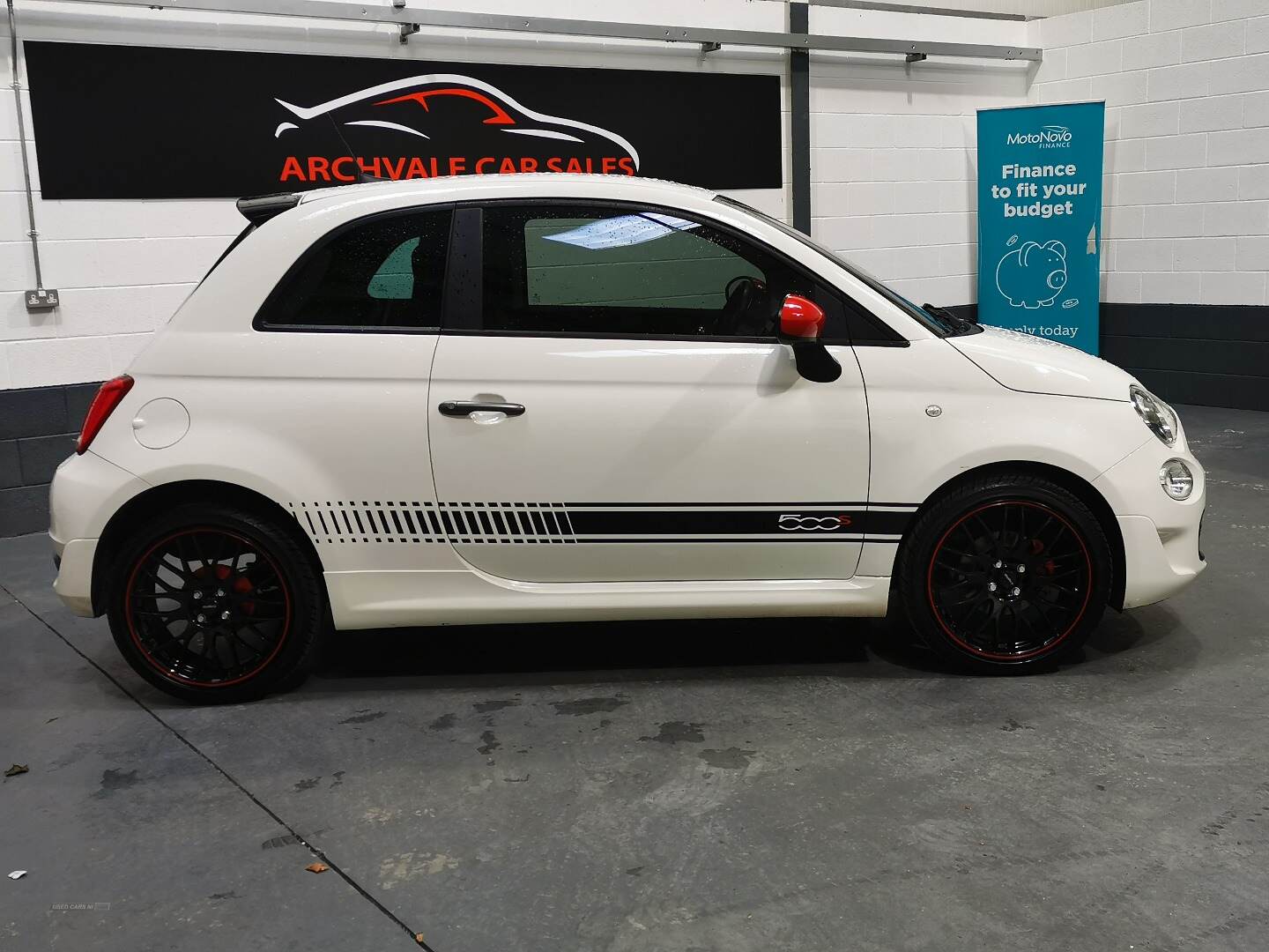 Fiat 500 HATCHBACK in Down