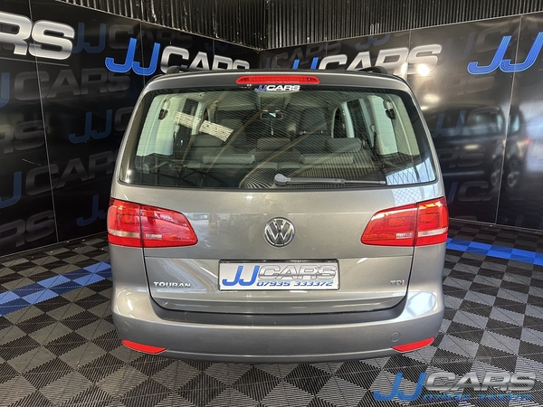 Volkswagen Touran 1.6 TDI 105 S 5dr in Down