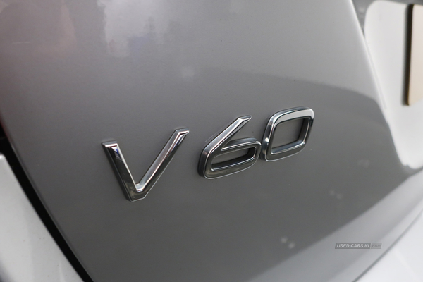 Volvo V60 D4 CROSS COUNTRY LUX NAV AWD in Antrim