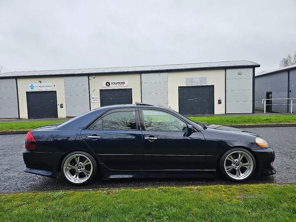 Toyota Chaser MK11 in Down