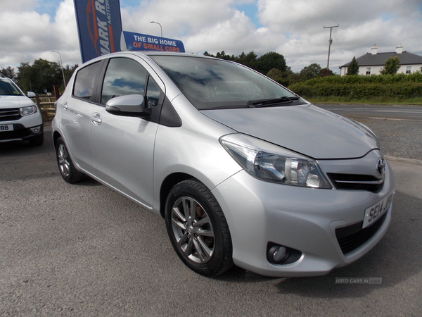 Toyota Yaris HATCHBACK in Down